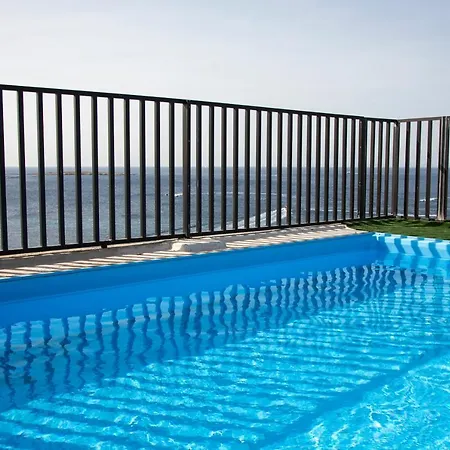 Relax מלון 3*