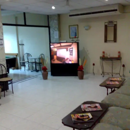 릴렉스 인 호텔 3*