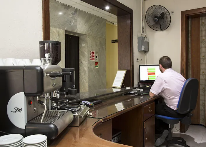 Relax Hotel St. Paul's Bay